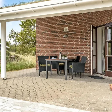 Awesome Home In Blavand With Sauna *